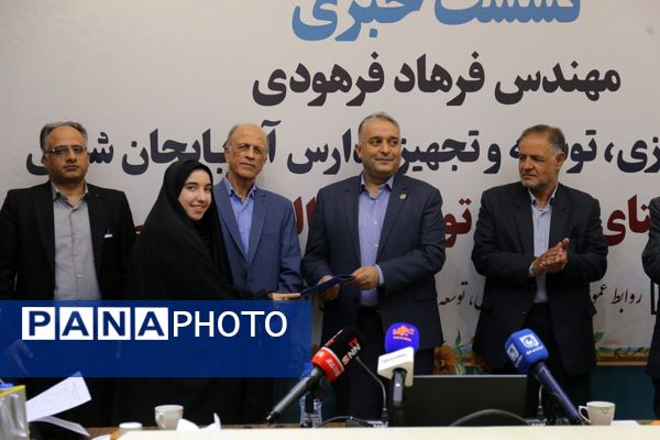 نشست خبری مدیرکل نوسازی، توسعه و تجهیز مدارس آذربایجان شرقی