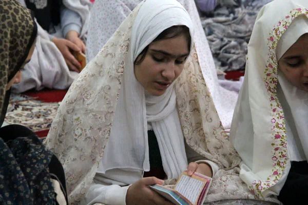 جلوه‌های معنویت و ایثار در اعتکاف مسجد الزهرا(س) قیامدشت