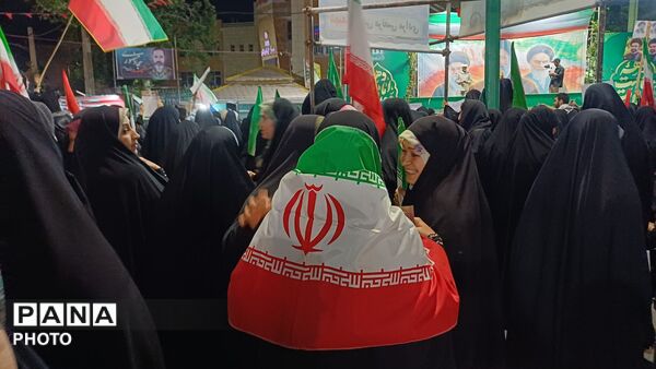 از خردسالان تا  ریش سفیدان؛ همه پایه کار ایران