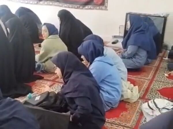 سلسله جلسات تبیین حدیث شریف کساء در دبیرستان شاهد تکتم ناحیه ۳