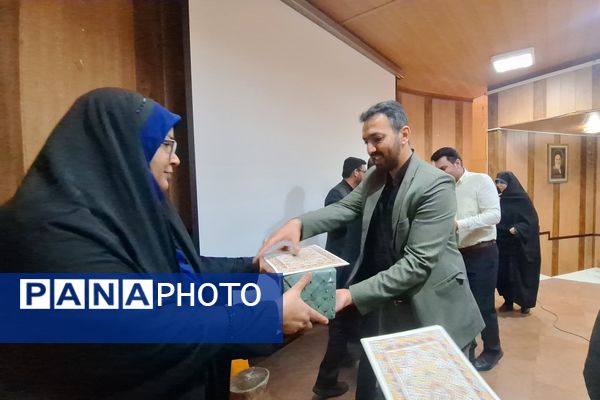 تجلیل از مقام‌آوران جشنواره تجارب برتر تربیتی 