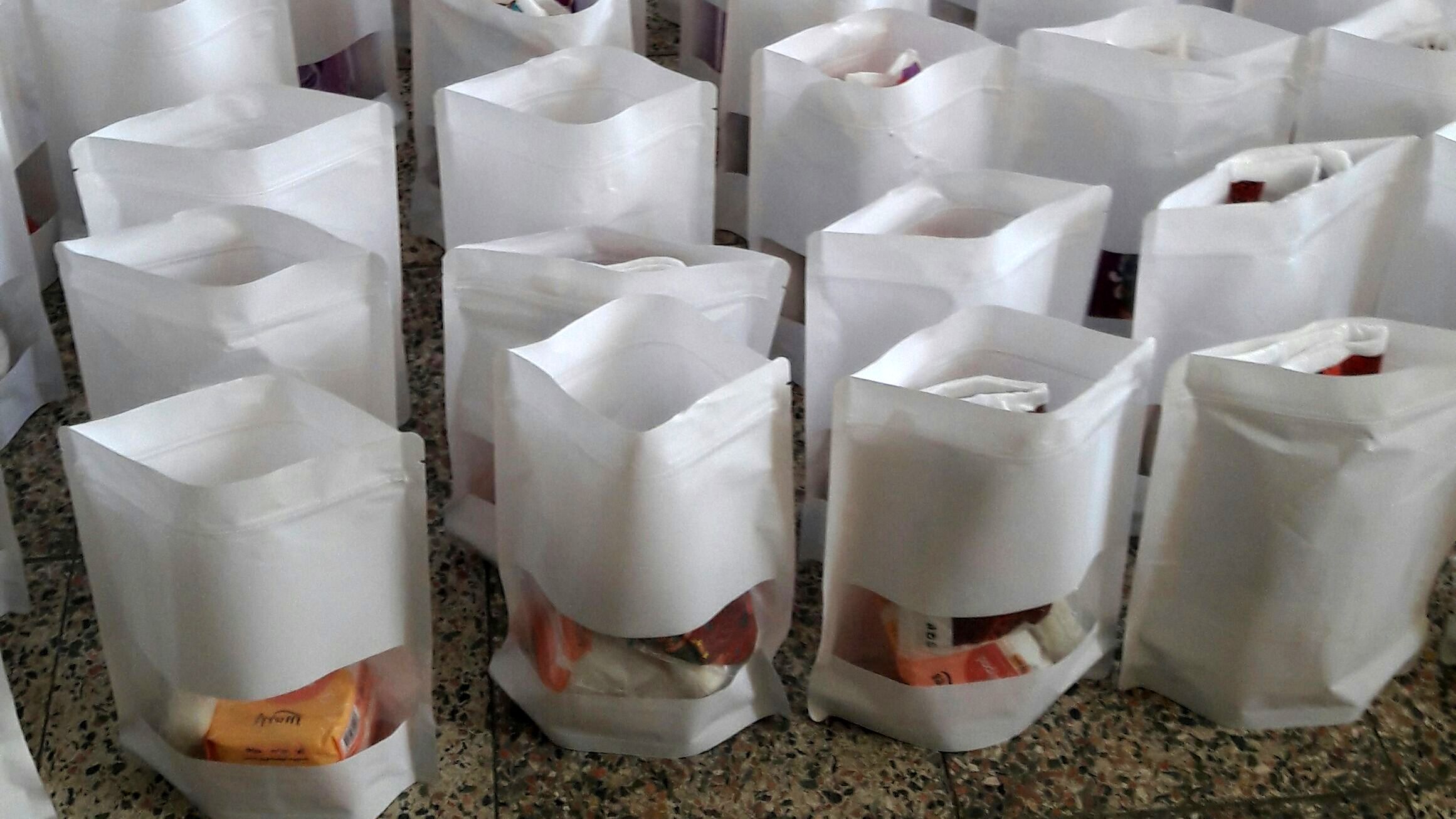 توزیع بسته‌های بهداشتی در آموزشگاه سعید کازرانی ملارد به مناسبت هفته بهداشت