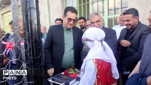 افتتاح دو زمین چمن مصنوعی در شهرستان اسفراین