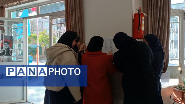 انتخابات شورای دانش‌آموزی در دبیرستان شاهد ارض اقدس 