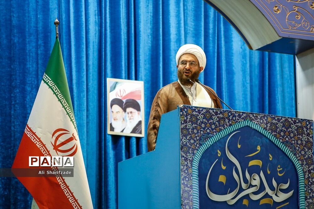 رهبر شهیدمان قدرت ولایت فقیه برای عبور کشور از بحران‌ها را نشان داد