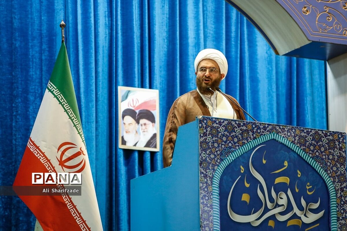 رهبر شهیدمان قدرت ولایت فقیه برای عبور کشور از بحران‌ها را نشان داد