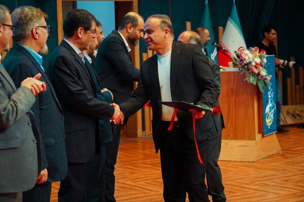 آیینه‌ تلاش کارمندان دانشگاه فردوسی مشهد(۲)