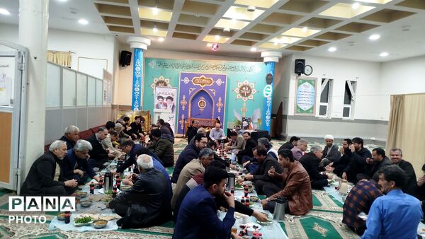  محفل انس با قرآن کریم در اداره آموزش و پرورش نیشابور 