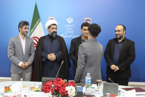 تقدیر از خبرنگاران در گلوگاه 