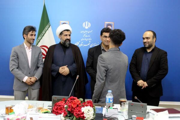 تقدیر از خبرنگاران در گلوگاه 