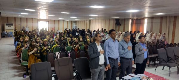 رقابت گروه‌های سرود منطقه‌ای در کانون شهید رضاپور فین