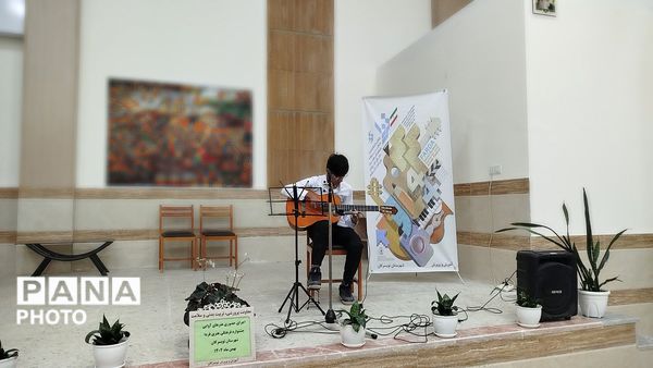 مسابقات فرهنگی و هنری در دبیرستان شاهد بنت الهدی تویسرکان