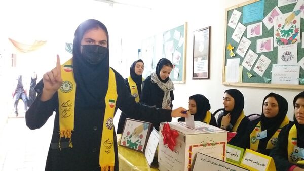 انتخابات شوراهای دانش‌آموزی در مدرسه مدنی ارومیه