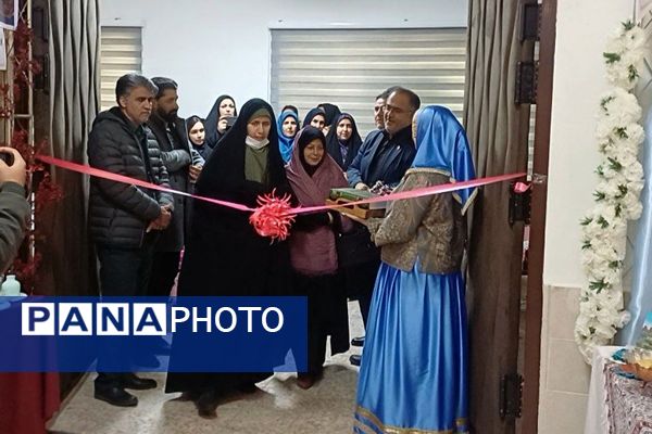 جشنواره رنگ و فرهنگ در کانون شهید آوینی فشافویه؛تجلی هویت و هنر ایرانی