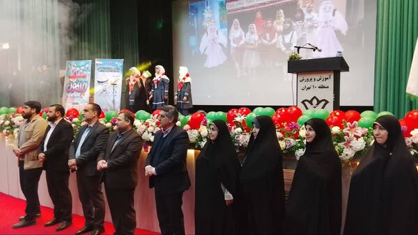 جشن «یاوران انقلاب» شهر تهران با محوریت همدلی، نشاط و نقش‌آفرینی دانش‌آموزان