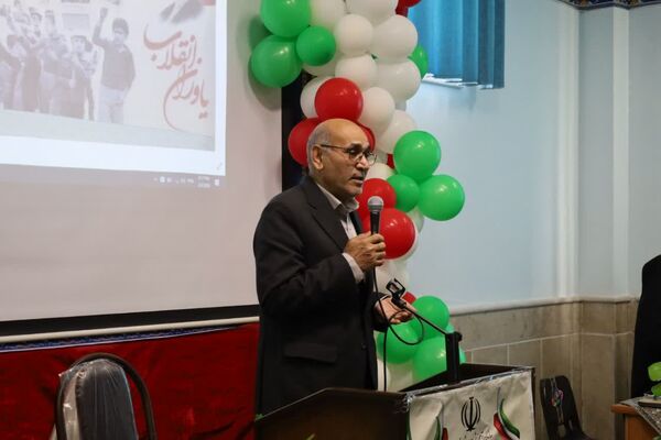 همایش «یاوران انقلاب» در مدرسه شهیدپاکنژاد ناحیه 2 یزد