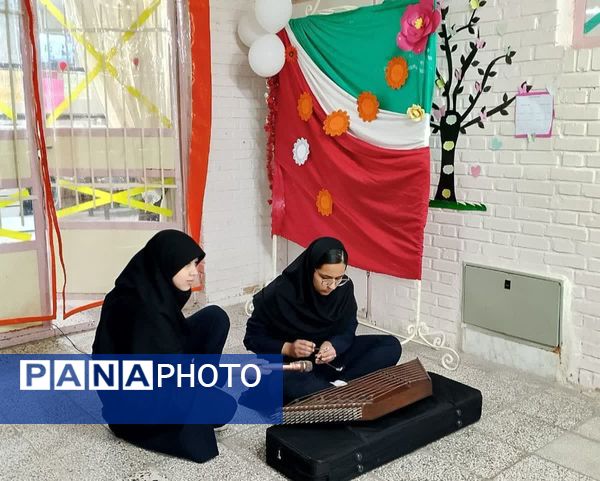 جشنواره فجر در دبیرستان نمونه دانش کاشمر