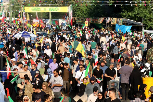قاب های دیدنی از موکب آرمانی منطقه ۶ در مهمانی ده کیلومتری عید غدیرخم