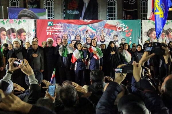 بانوان ملی پوش فوتبال در جمع تجمعات مردمی تبریز برای وطن