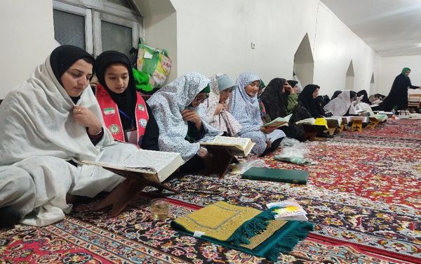 مراسم احیای شب بیست و سوم ماه رمضان در شهر بار