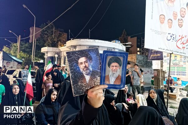  برنامه فرهنگی-آموزشی دانش‌آموزان در غرفه آموزش و پرورش ورامین 