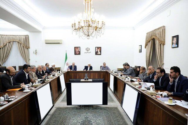 تاکید عارف بر اهمیت جبران خسارات واحدهای صنعتی و تولیدی