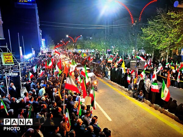 بیست و نهمین شب از اتحاد مقدس مردم کاشمر در کف خیابان 