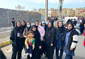 روایت حضور دانش آموز خبرنگاران پانا ملارد در راهپیمایی ۲۲ بهمن ماه