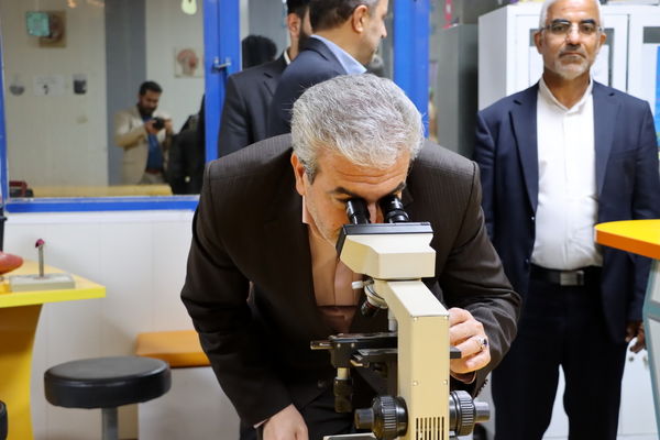 بازدید معاون وزیر و رئیس مرکز روابط‌ عمومی وزارت آموزش و پرورش از پژوهش‌سرای شهید خوشبخت بوشهر