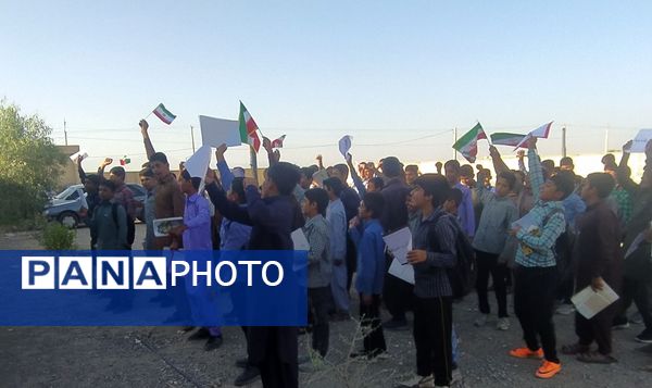 اجتماع دانش‌آموزان به‌مناسبت روز ۱۳ آبان در مدارس شهرستان قلعه گنج 