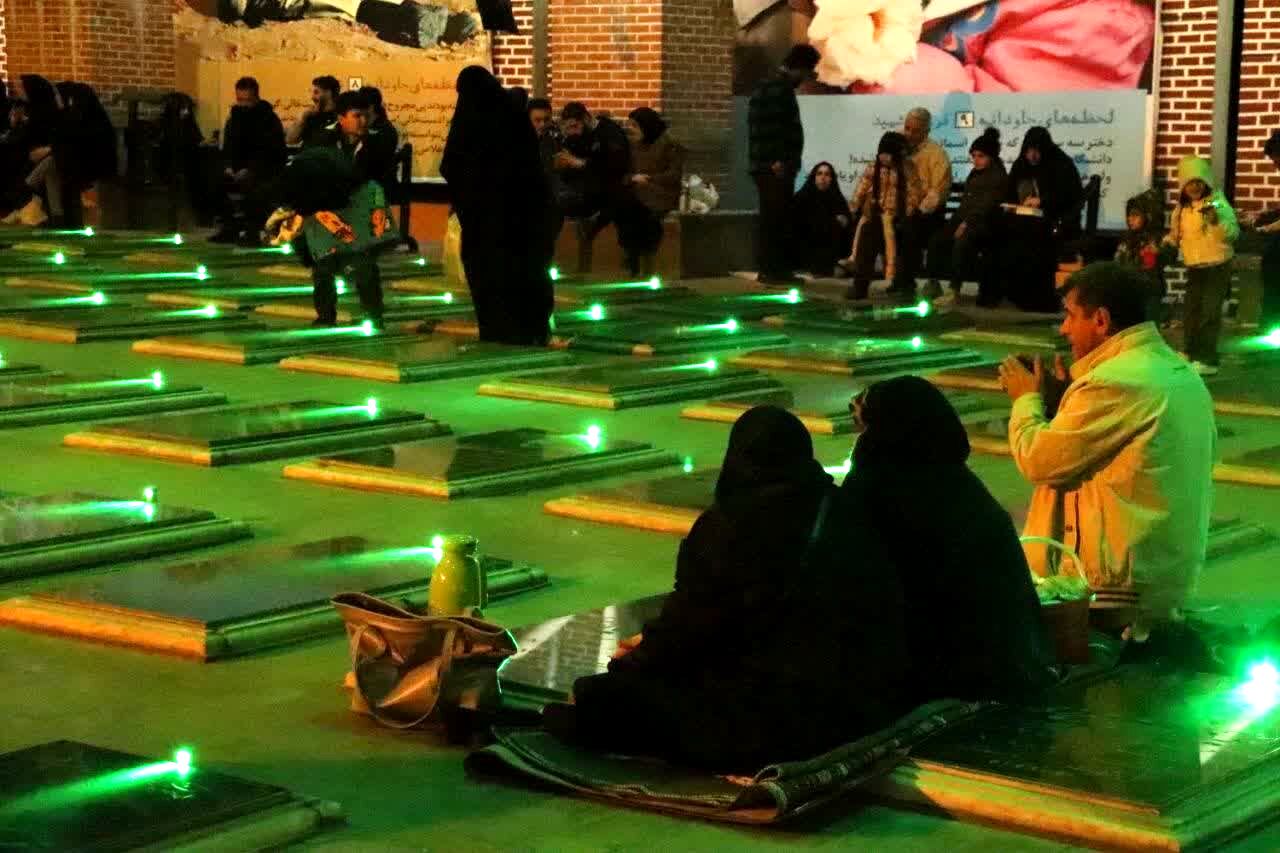 شب سوم لیالی قدر در گلزار شهدای تبریز/ فیلم