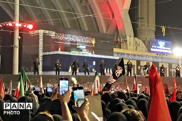 آیین وداع ملت ایران با پدر امت؛ خیزش یک ملت در سوگ رهبر شهید