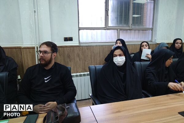 جلسه تبیین برنامه های پرورشی، فرهنگی - هنری و سازمان دانش آموزی