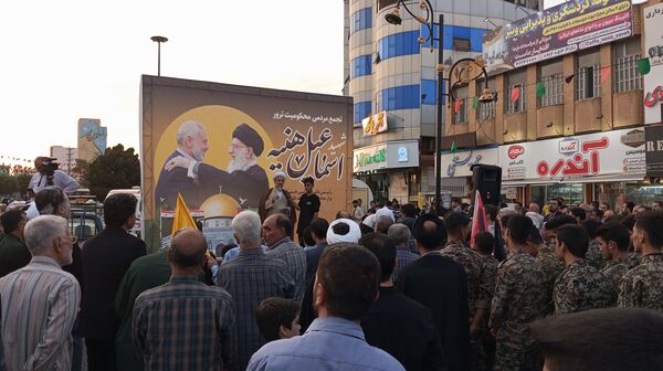 تجمع حضور شهروندان ساوجی در پی شهادت مظلومانه شهید اسماعیل هنیه