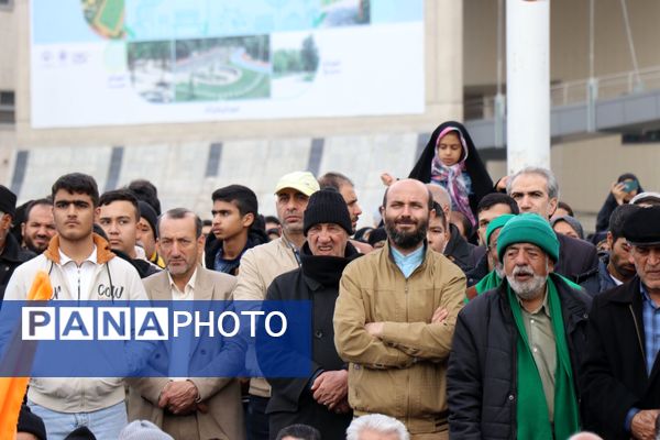 اجتماع عظیم منتظران ظهور در میدان شهدا مشهد