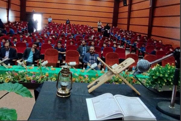 محفل انس با قرآن کریم در سالن سجادیه بهارستان‌2