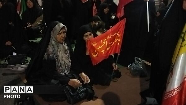 صد و شصت و دو شب، با یک روایت؛ شب‌هایی که از دلِ شهر می‌گذرند و به دل می‌نشینند