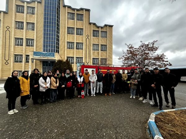 مانور و آموزش اطفاء حریق در دانشگاه آزاد تویسرکان