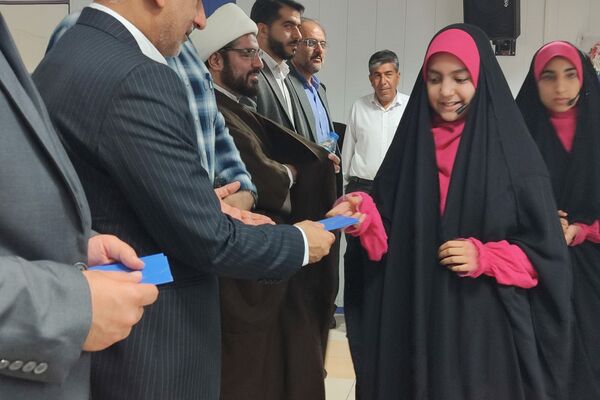 مرحله استانی چهل و دومین مسابقات قرآن عترت ونماز دختر فارس