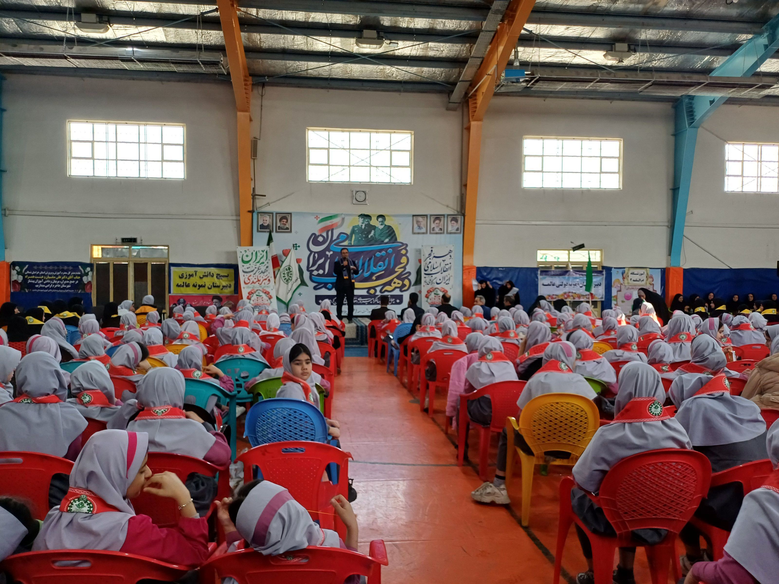 همایش یاوران انقلاب پیشگامان مقاومت در شهرستان جاجرم 