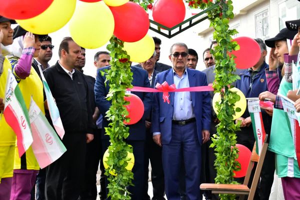 افتتاح چمن مصنوعی شهرک امام حسین(ع) در یاسوج 