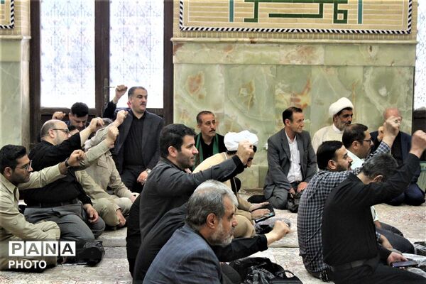 گلباران مزار شهدای حماسه آزادسازی خرمشهر در قم