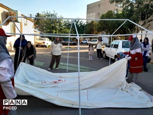  دوره‌های آموزشی کمک‌های اولیه در مجتمع مسکونی عقاب شهرک ناز فردیس