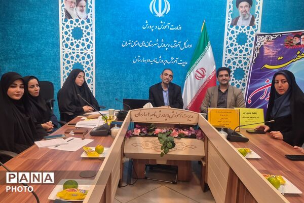 هفته بهداشت روان در بهارستان‌دو؛ از هم‌اندیشی مشاوران تا آموزش پیشگیری از خودکشی