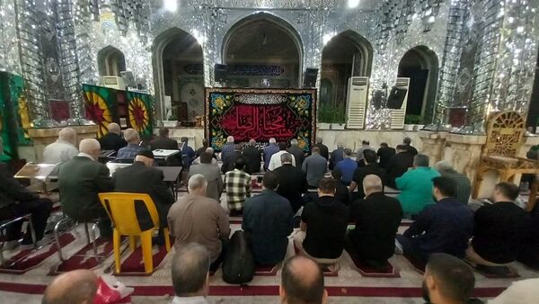 مردم کرج برای شهادت امام صادق (ع) یکپارچه سیاه پوش شدند