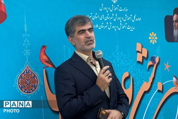 تبلور معنویت و انسانیت در جشن عاطفه‌ها دبستان دخترانه حضرت صدیقه(س) ملارد