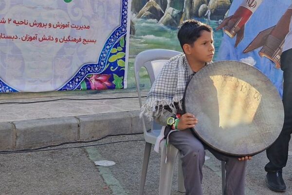 رزمایش کمک مومنانه و تهیه لوازم التحریر برای دانش‌آموزان و خانواده‌های بی بضاعت در ناحیه 2 شهرری 