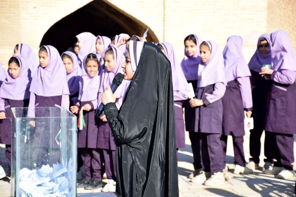 پیاده روی بزرگ خانوادگی فجرانه 