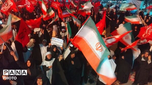 همزمان با سراسر کشور؛ صد و شصت و نهمین شب «بیعت با رهبری» در نورآباد