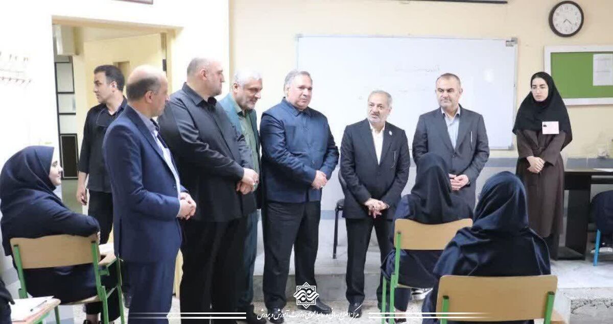 بازدید وزیر آموزش و پرورش از مرکز برگزاری آزمون نهایی در تنکابن